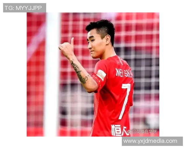 十大足球球星过人技巧解析，轻松学会他们的过人秘诀和实战应用