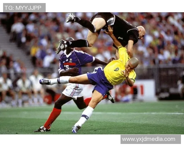 德国足球队历史上10位最具影响力的球星及其经典瞬间回顾