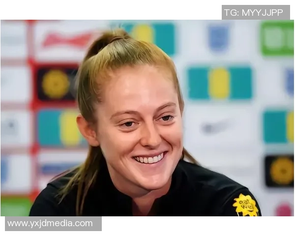 揭秘足球球星大牌迷妹的背后故事 她们如何为爱追随巨星脚步 揭秘足球球星大牌迷妹的背后故事 她们如何为爱追随巨星脚步