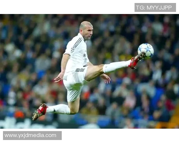 无冕之王：那些未曾登顶却依然辉煌的足球传奇球星